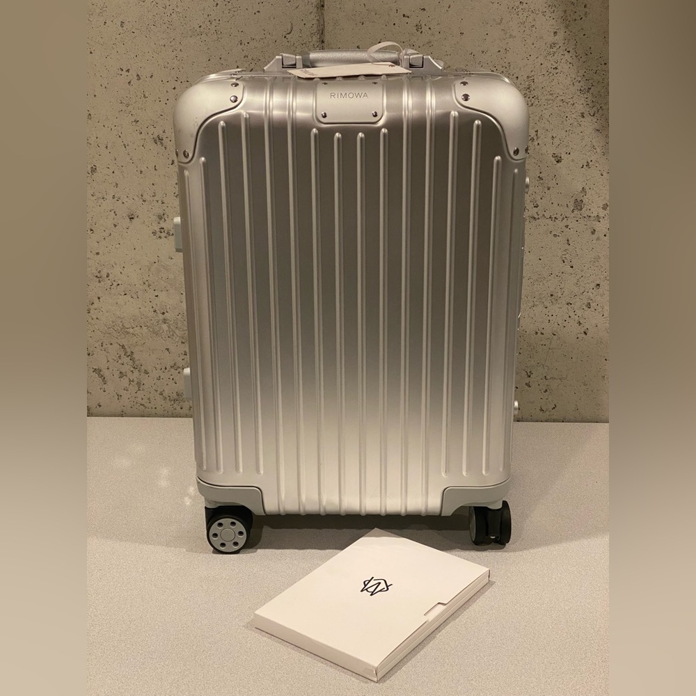 New Rimowa Original Cabin Aluminum Suitcase 21.7 x 15.8 x 9.1 inch color…